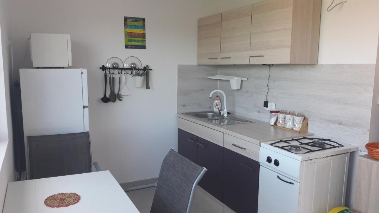 Apartment- Family Studio Малинска Экстерьер фото